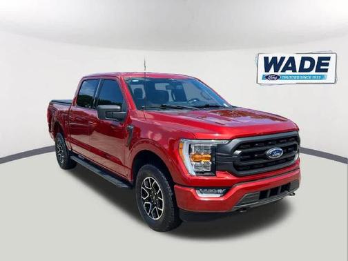 HOT PEPPER RED MET TINTD CC 2023 Ford F-150 XLT