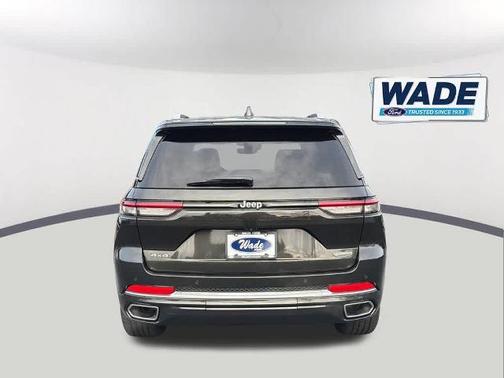 2023 Jeep Grand Cherokee SUMMIT