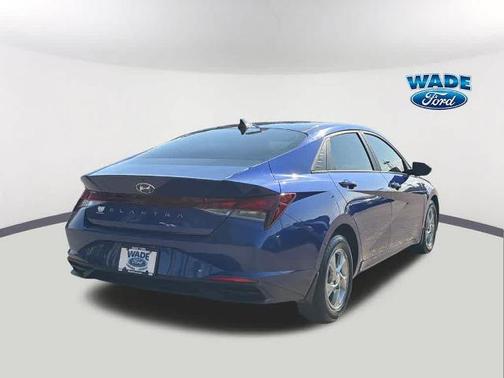 2023 Hyundai ELANTRA SE