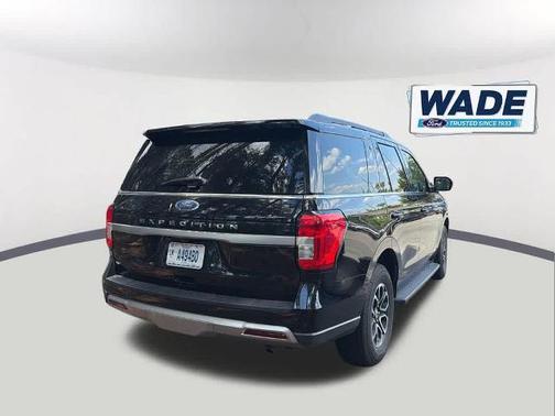 AGATE BLACK METALLIC 2024 Ford Expedition XLT