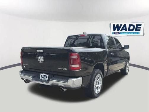 Diamond Black Crystal Pearlcoat 2020 RAM 1500 BIG HORN/LONE STAR