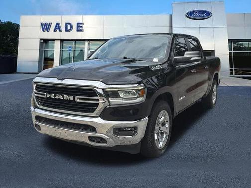 Diamond Black Crystal Pearlcoat 2020 RAM 1500 BIG HORN/LONE STAR