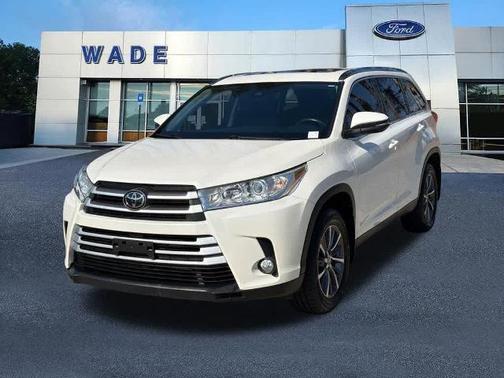 Blizzard Pearl 2019 Toyota Highlander XLE