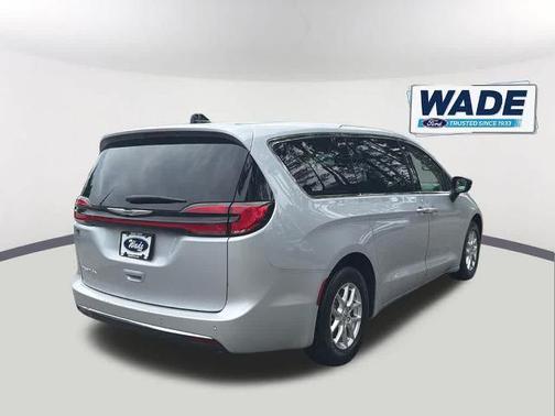 Silver Mist Clearcoat 2024 Chrysler Pacifica TOURING L