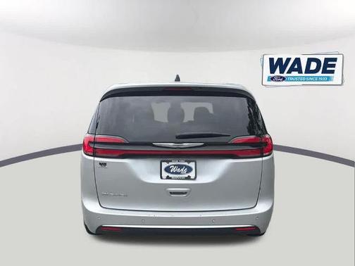 Silver Mist Clearcoat 2024 Chrysler Pacifica TOURING L