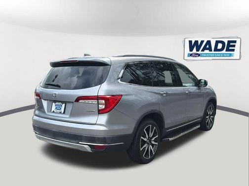 Lunar Silver Metallic 2021 Honda Pilot TOURING 7-PASSENGER