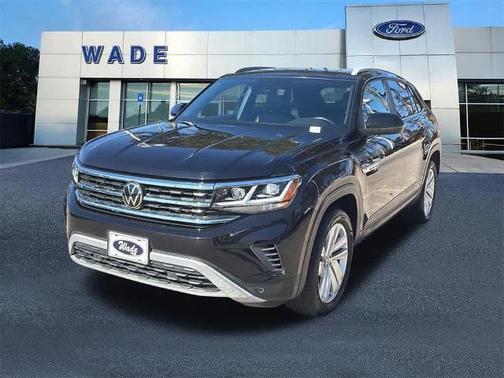 Deep Black Pearl Effect 2020 Volkswagen Atlas Cross Sport 2.0T SE W/ TECHNOLOGY SUV