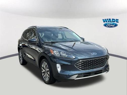 2022 Ford Escape TITANIUM