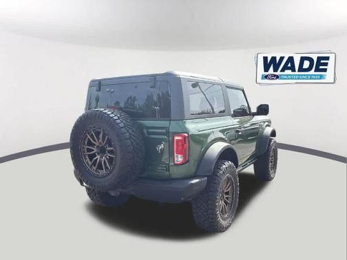 ERUPTION GREEN METALLIC 2024 Ford Bronco BLACK DIAMOND
