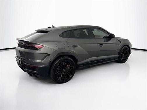 2025 Lamborghini Urus SE