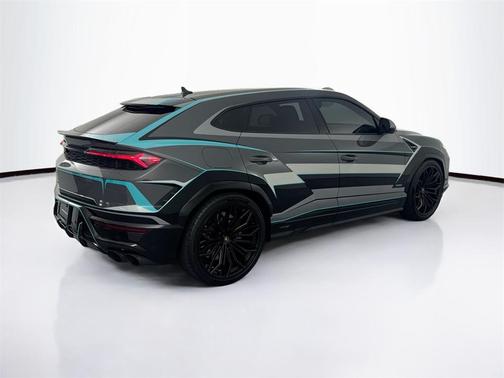 2025 Lamborghini Urus SE