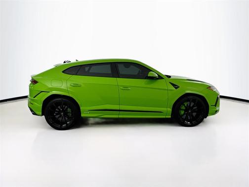2024 Lamborghini Urus S