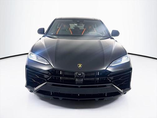 2025 Lamborghini Urus SE