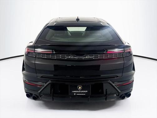 2025 Lamborghini Urus SE