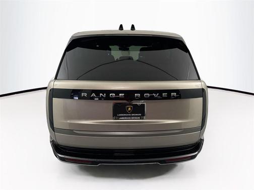 2025 Land Rover Range Rover P400 SE 7 Seat