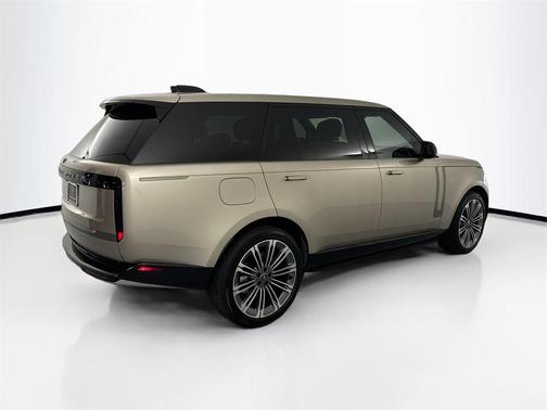 2025 Land Rover Range Rover P400 SE 7 Seat