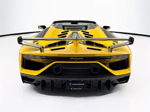2021 Lamborghini Aventador SVJ Roadster