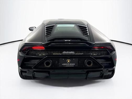 2021 Lamborghini Huracan EVO Coupe