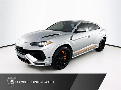 2023 Lamborghini Urus S
