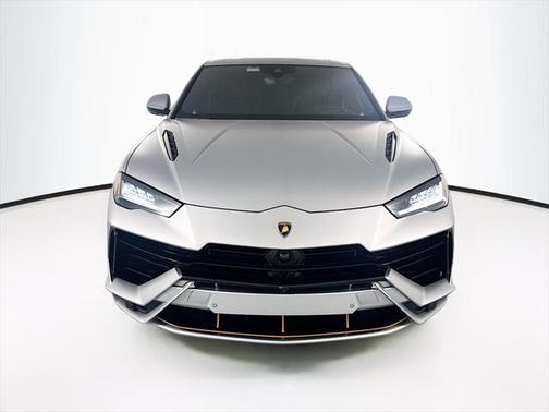 2023 Lamborghini Urus S