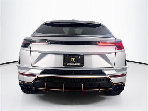 2023 Lamborghini Urus S