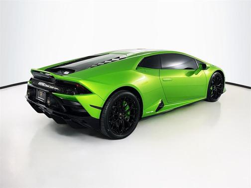 2023 Lamborghini Huracan EVO Coupe RWD