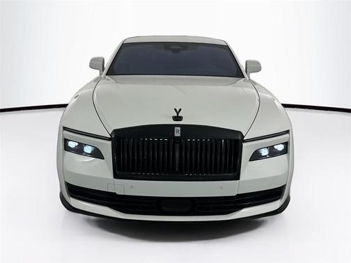 Arctic White 2025 Rolls-Royce Spectre