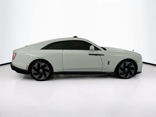 Arctic White 2025 Rolls-Royce Spectre