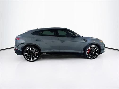 2024 Lamborghini Urus S