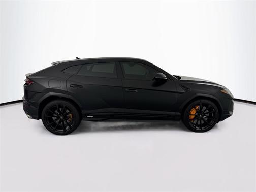 2024 Lamborghini Urus S