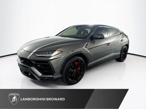 2022 Lamborghini Urus Graphite Capsule