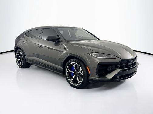 Grey 2025 Lamborghini Urus SE