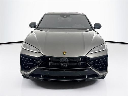 2025 Lamborghini Urus SE
