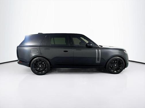 2025 Land Rover Range Rover P530 SE 7 Seat