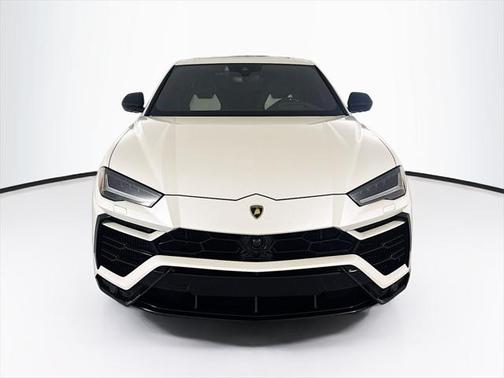 2022 Lamborghini Urus Graphite Capsule
