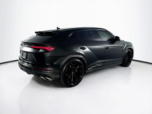 2024 Lamborghini Urus Performante