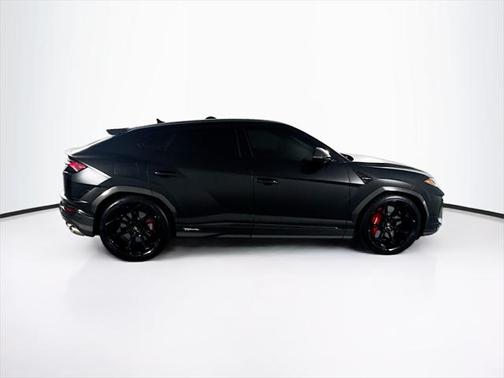 2024 Lamborghini Urus Performante