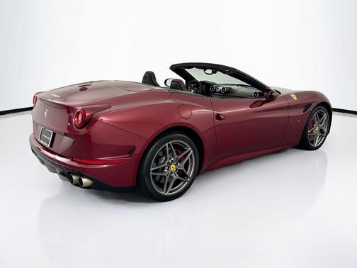 2016 Ferrari California T