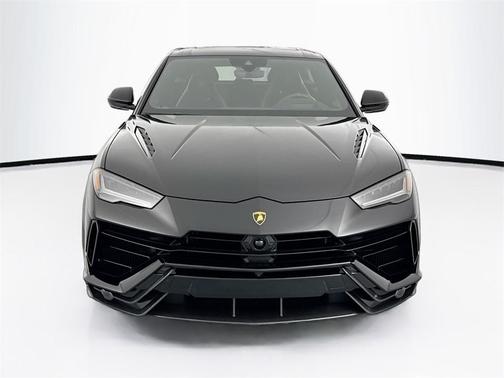 Black 2024 Lamborghini Urus Performante