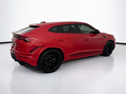 2024 Lamborghini Urus S