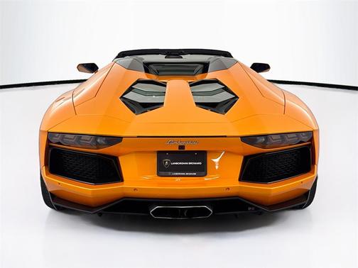2016 Lamborghini Aventador LP700-4