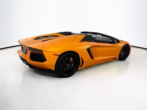 2016 Lamborghini Aventador LP700-4