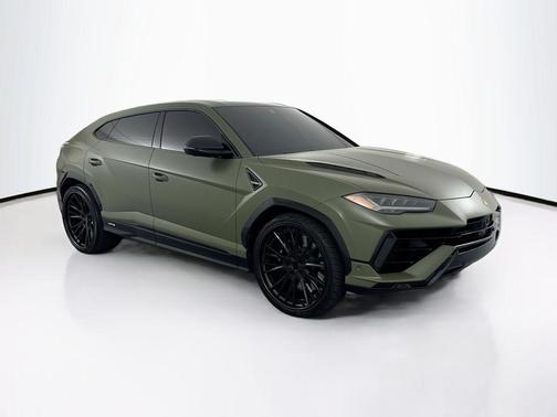2024 Lamborghini Urus S