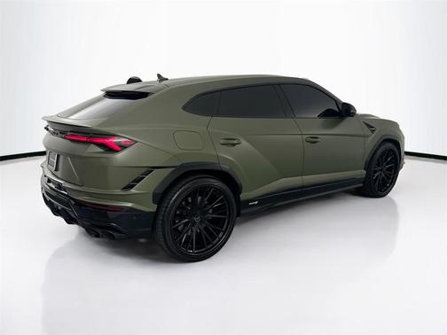 2024 Lamborghini Urus S
