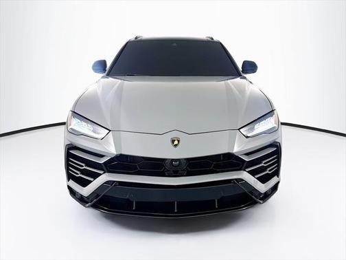 2019 Lamborghini Urus Base