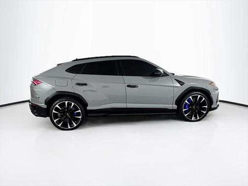 2019 Lamborghini Urus Base