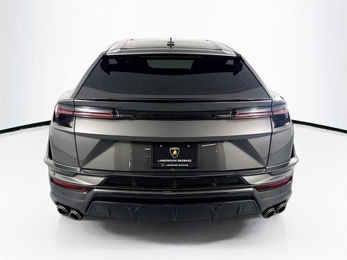 2024 Lamborghini Urus Performante