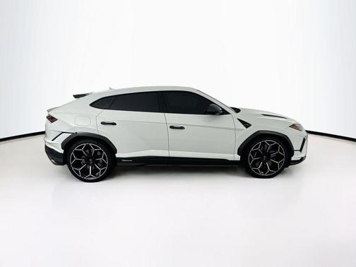 Bianco Icarus Metallic 2024 Lamborghini Urus Performante