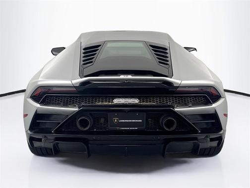 2020 Lamborghini Huracan EVO Base