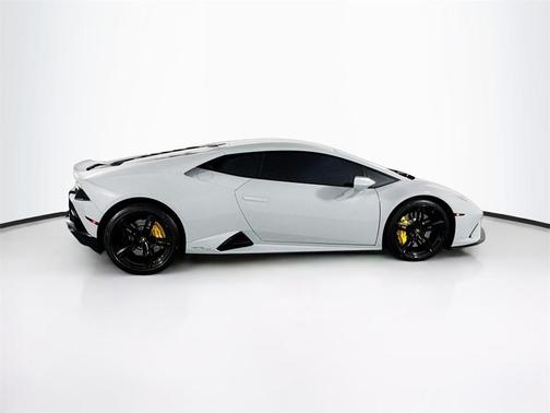 2020 Lamborghini Huracan EVO Base